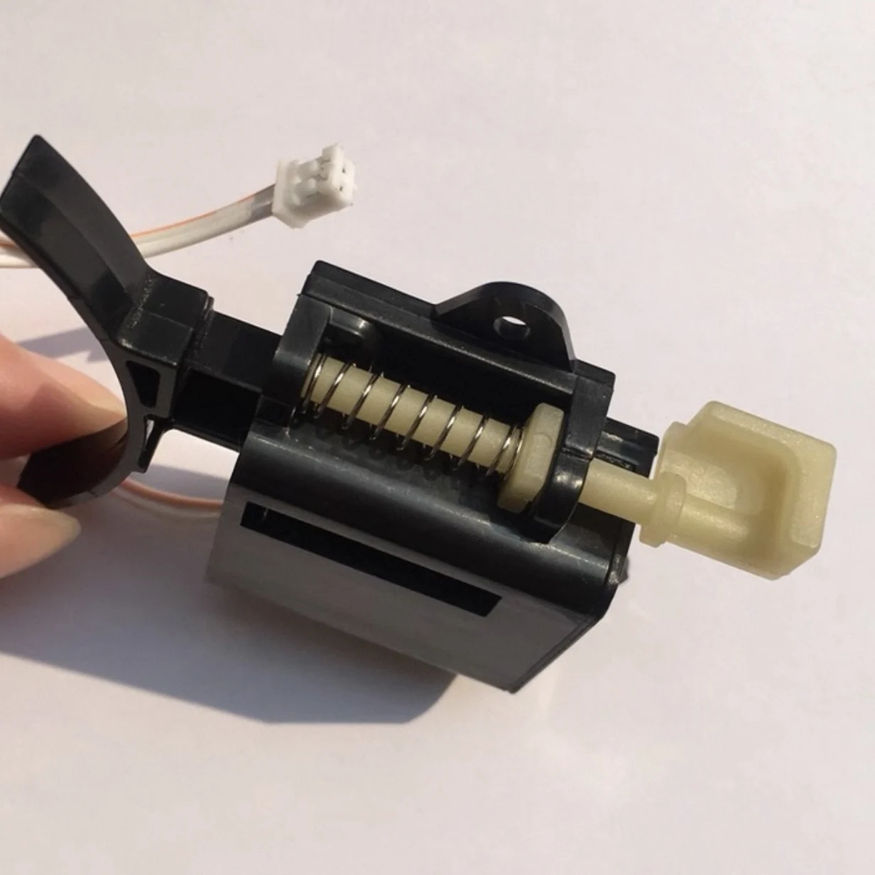 Accesorios para Cerraduras Int - Home Security Electronics reseña y precio